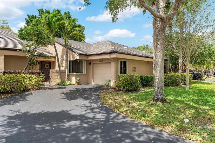 Picture of 165 Chelsea Ln, Plantation FL 33324