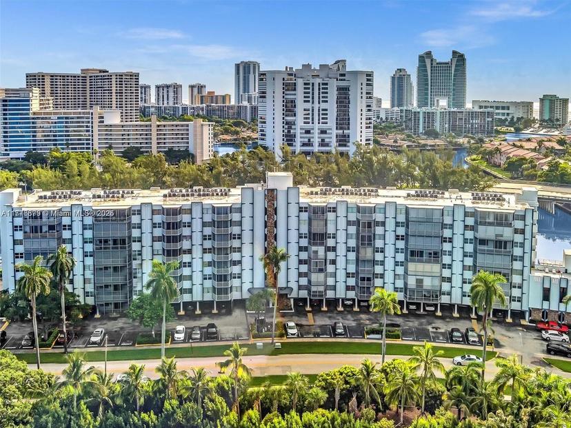 Picture of 400 W Diplomat Pkwy # 714, Hallandale Beach FL 33009