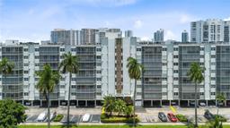 Picture of 400 W Diplomat Pkwy # 714, Hallandale Beach, FL 33009