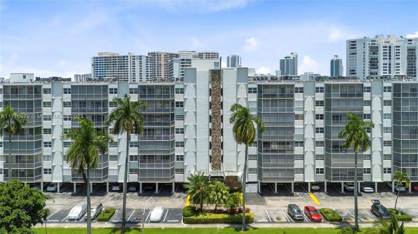Picture of 400 W Diplomat Pkwy # 714, Hallandale Beach FL 33009