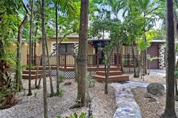 Picture of 550 Quail Ave, Miami Springs, FL 33166