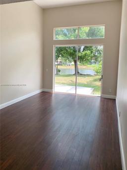 Picture of 10521 SW 13Th Ct, Pembroke Pines, FL 33025