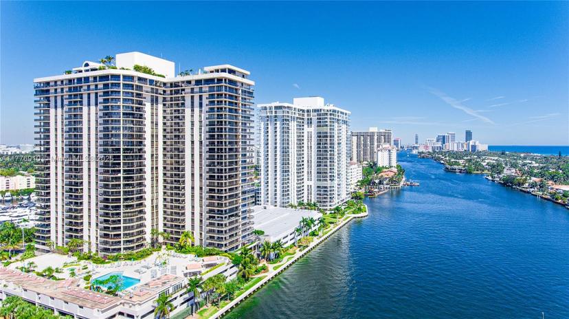 Picture of 19667 Turnberry Way # 3F, Aventura FL 33180