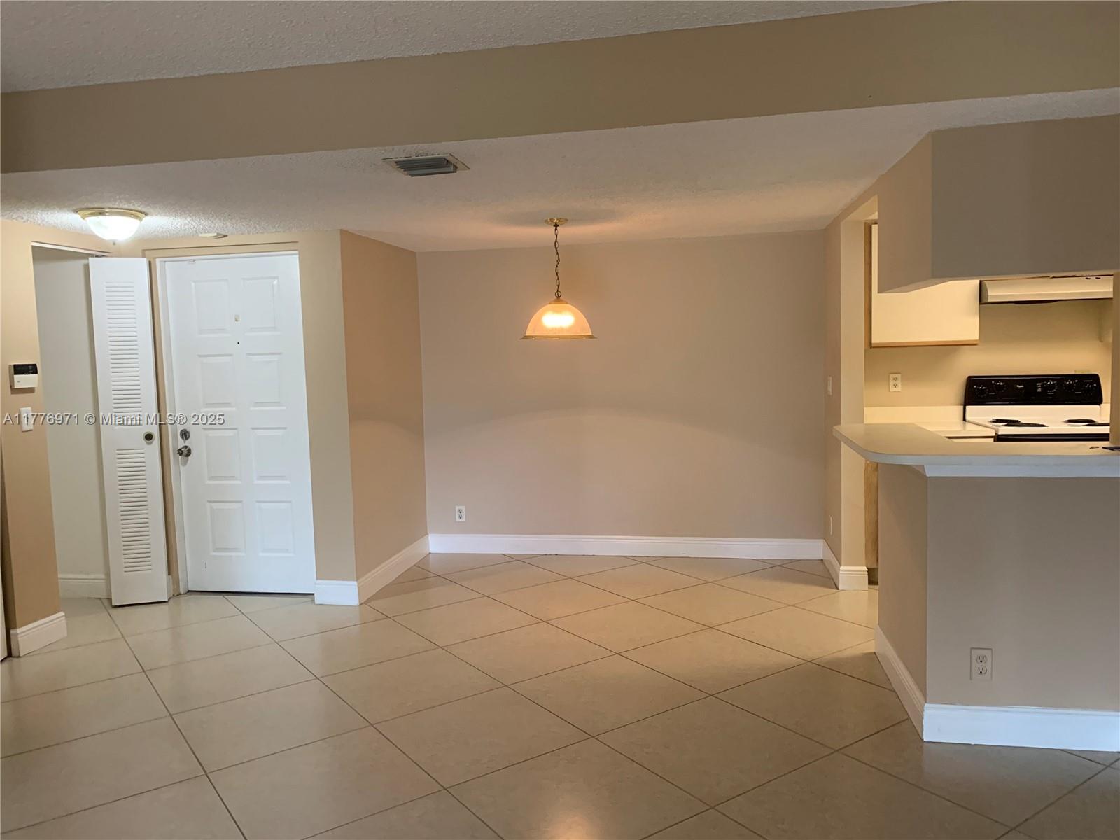 Picture of 9977 Westview Dr # 116, Coral Springs, FL 33076
