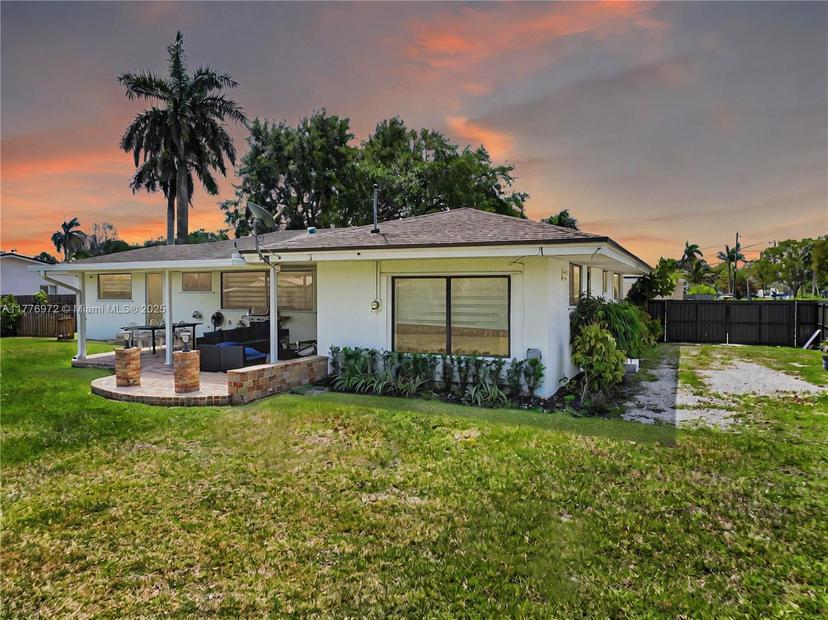 Picture of 105 NE 18Th St, Homestead FL 33030