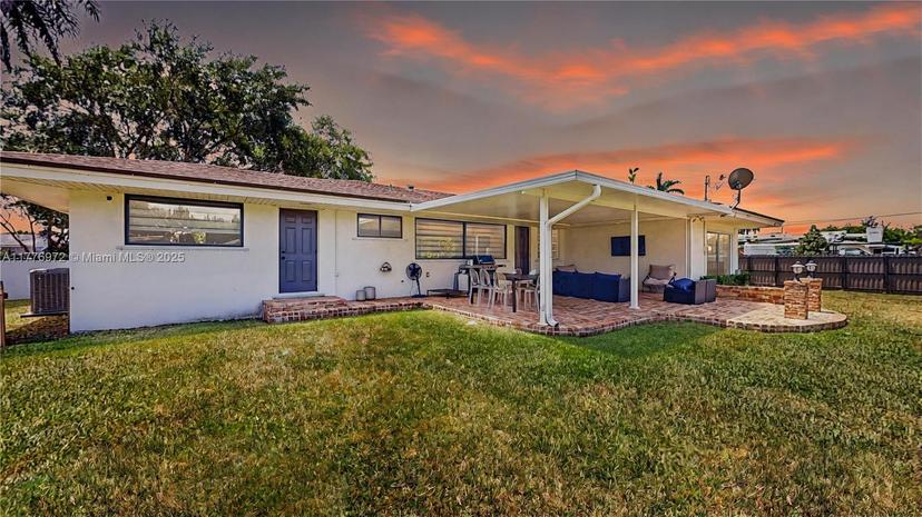 Picture of 105 NE 18Th St, Homestead FL 33030