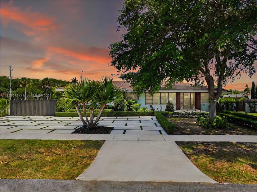 Picture of 105 NE 18Th St, Homestead FL 33030