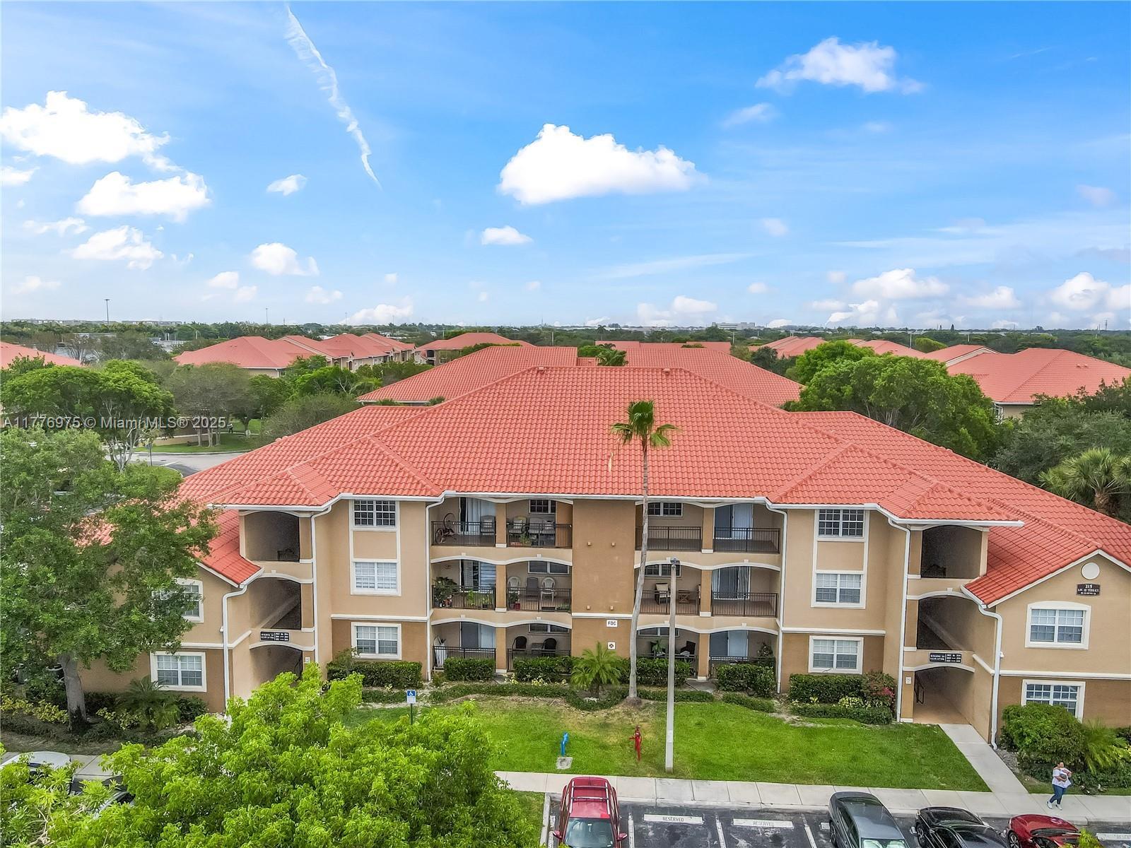 Picture of 201 SW 116Th Ave # 22208, Pembroke Pines, FL 33025