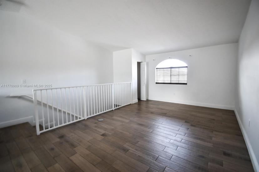 Picture of 6807 W 36Th Ave # 204, Hialeah FL 33018
