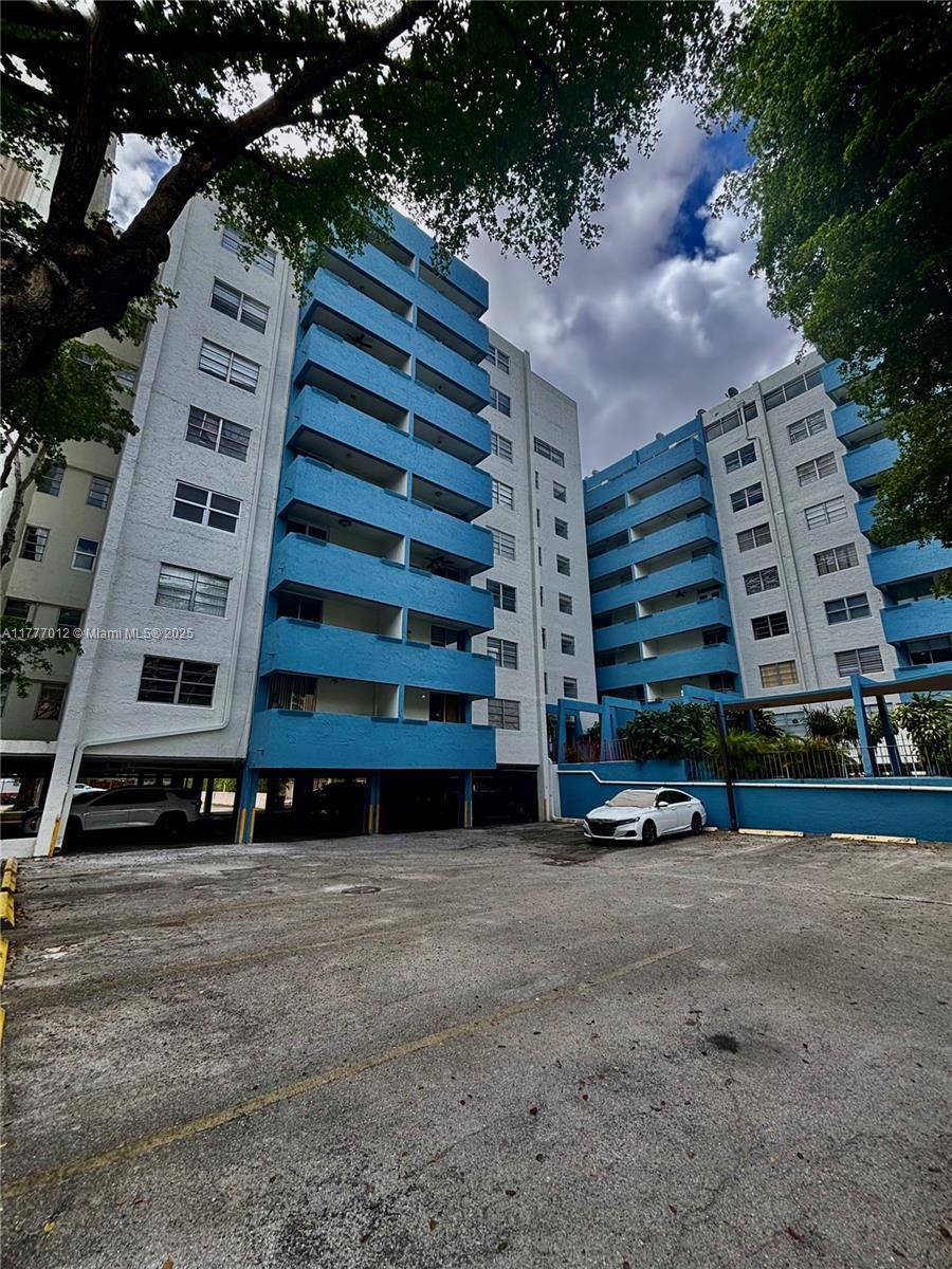 Picture of 5050 NW 7Th St # 309, Miami, FL 33126