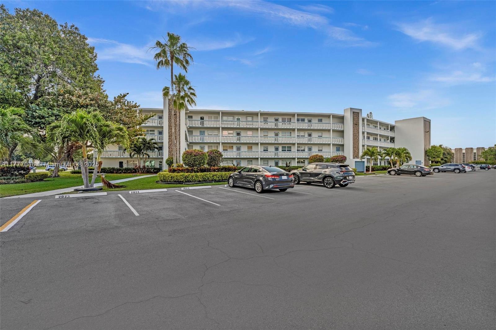 Picture of 3021 Swansea B # 3021, Deerfield Beach, FL 33442