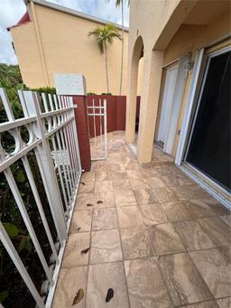 Picture of 8530 NW 3Rd Ln # 402, Miami, FL 33126