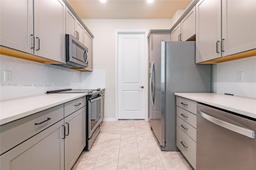 Picture of 4144 Greenway Dr, Hollywood, FL 33021