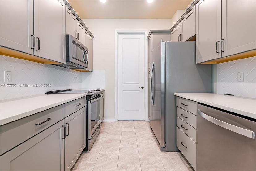 Picture of 4144 Greenway Dr, Hollywood FL 33021