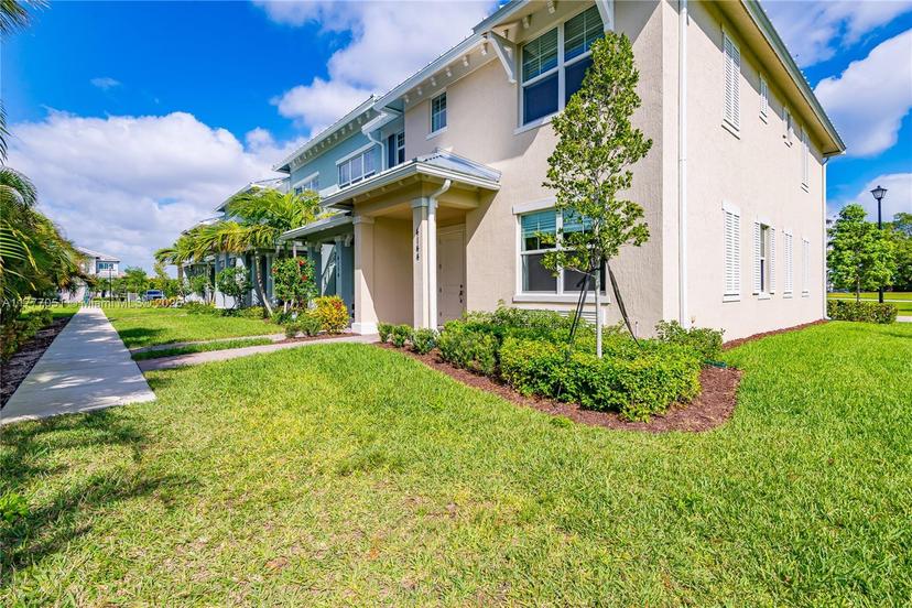 Picture of 4144 Greenway Dr, Hollywood FL 33021
