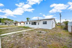Picture of 20911 NW 30Th Ct, Miami Gardens, FL 33056