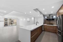 Picture of 1147 Hillsboro Mile # 405, Hillsboro Beach, FL 33062