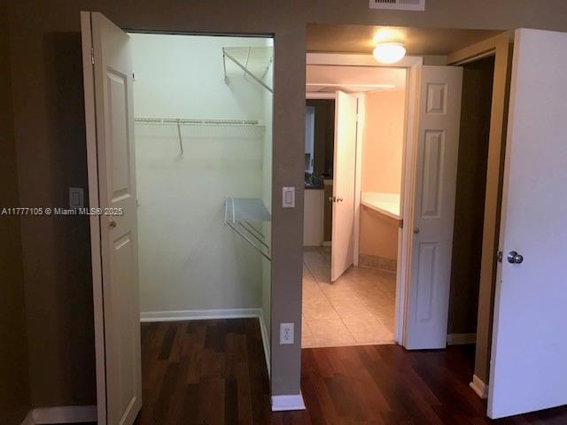 Picture of 2850 N Oakland Forest Dr # 103, Oakland Park FL 33309