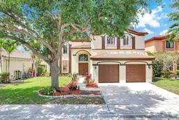 Picture of 1623 E Harmony Lake Cir, Davie, FL 33324