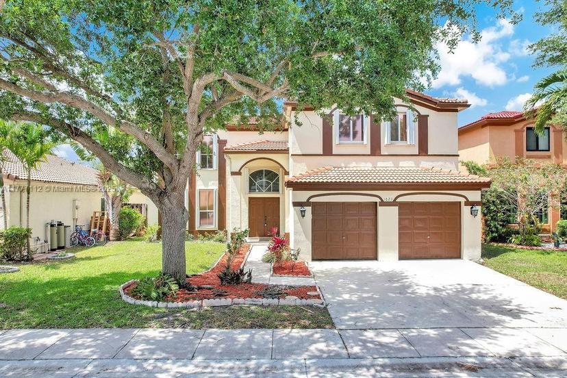 Picture of 1623 E Harmony Lake Cir, Davie FL 33324