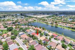 Picture of 1623 E Harmony Lake Cir, Davie, FL 33324
