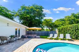 Picture of 5625 Monroe St, Hollywood, FL 33023