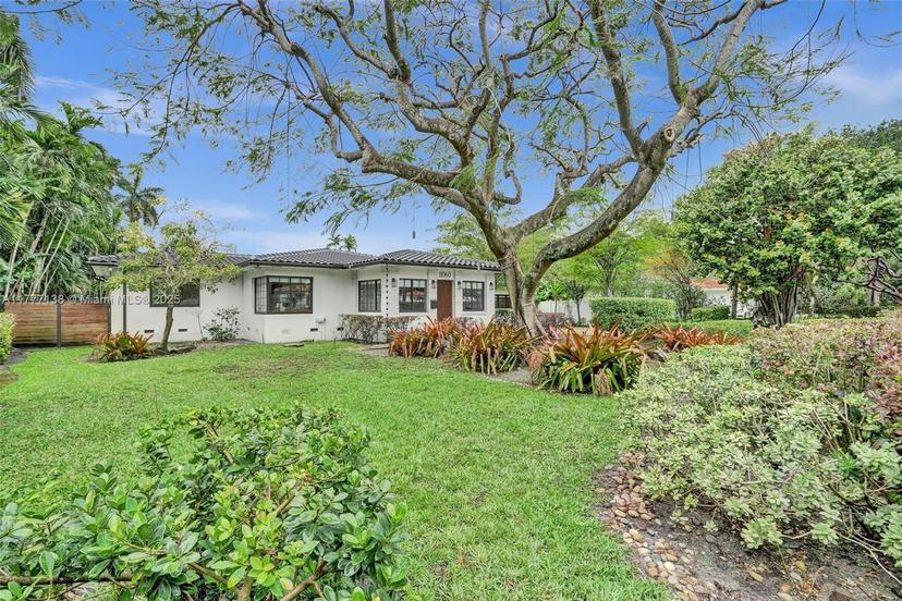 Picture of 11060 Griffing Blvd, Biscayne Park FL 33161