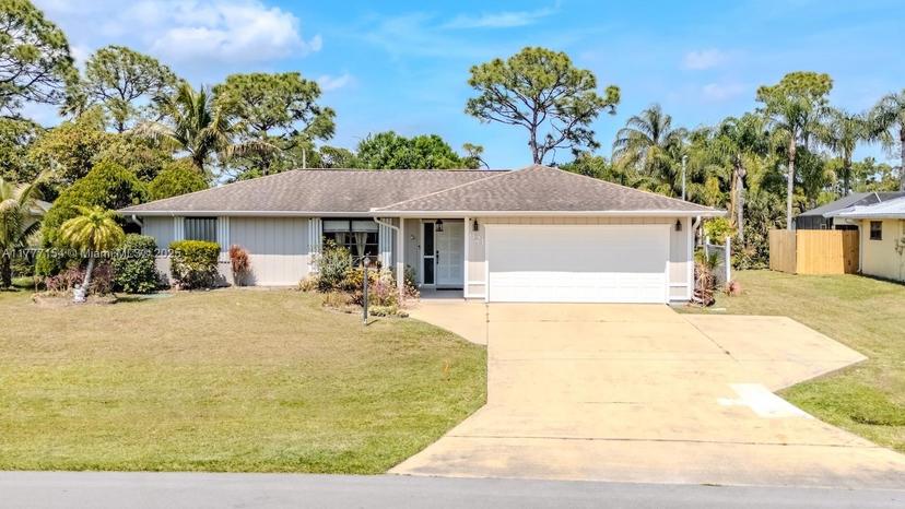 Picture of 621 SE Voltair Ter, Port St. Lucie FL 34983