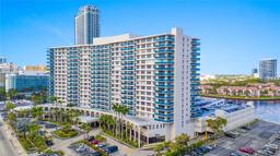 Picture of 3800 S Ocean Dr # 1114, Hollywood, FL 33019