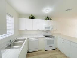 Picture of 634 SW 2Nd Pl, Florida City, FL 33034