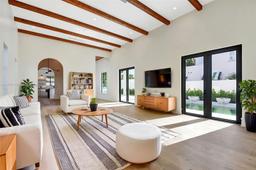 Picture of 371 E Lakewood Rd, West Palm Beach, FL 33405