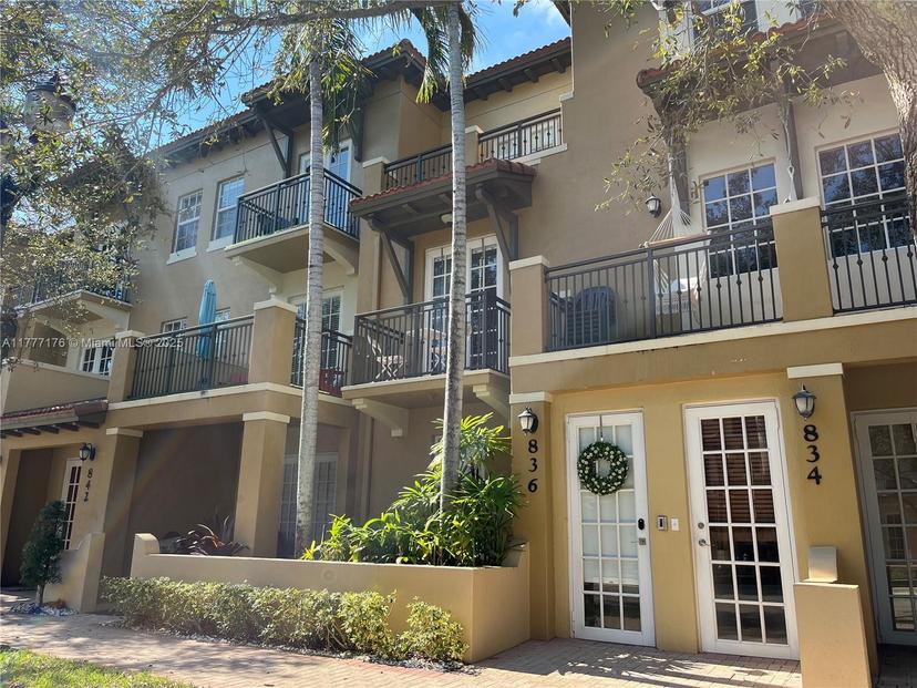 Picture of 836 SW 147Th Ave # 3008, Pembroke Pines FL 33027