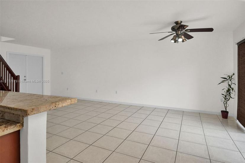 Picture of 350 NE 212Th St, Miami FL 33179