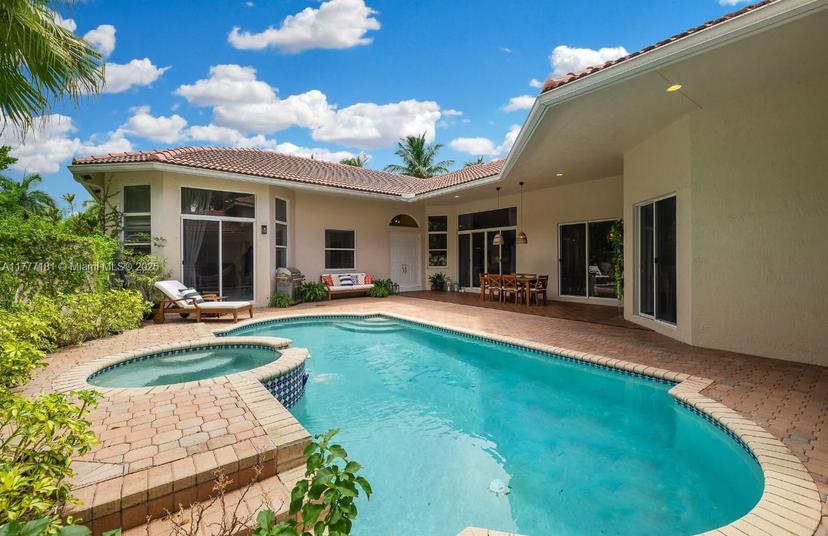Picture of 1604 Victoria Pointe Ln, Weston FL 33327