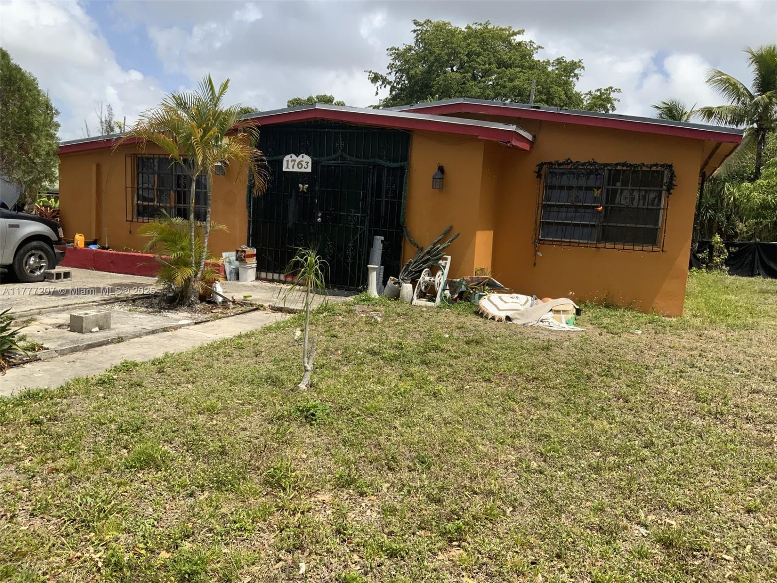 Picture of 1763 Lauderdale Manor Dr, Fort Lauderdale, FL 33311