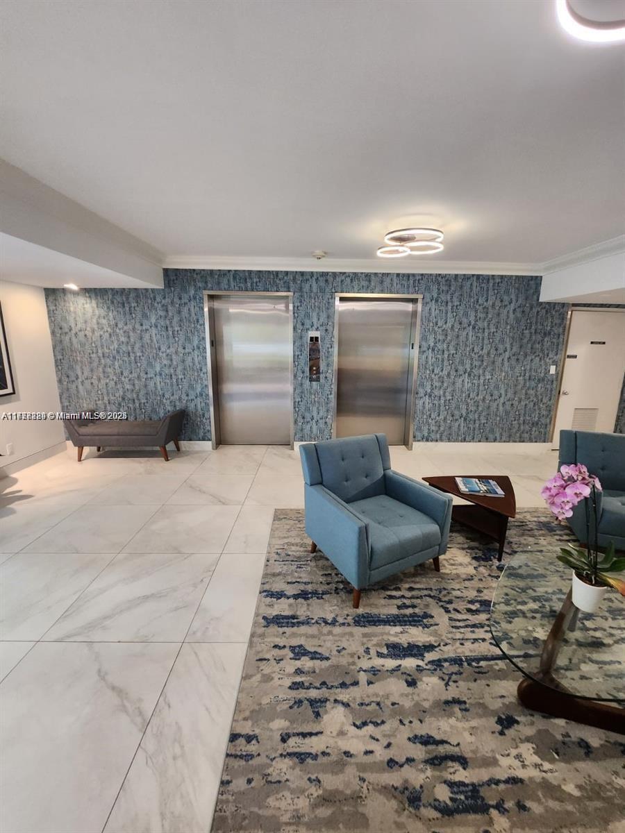 Picture of 806 Cypress Grove Ln # 403, Pompano Beach, FL 33069