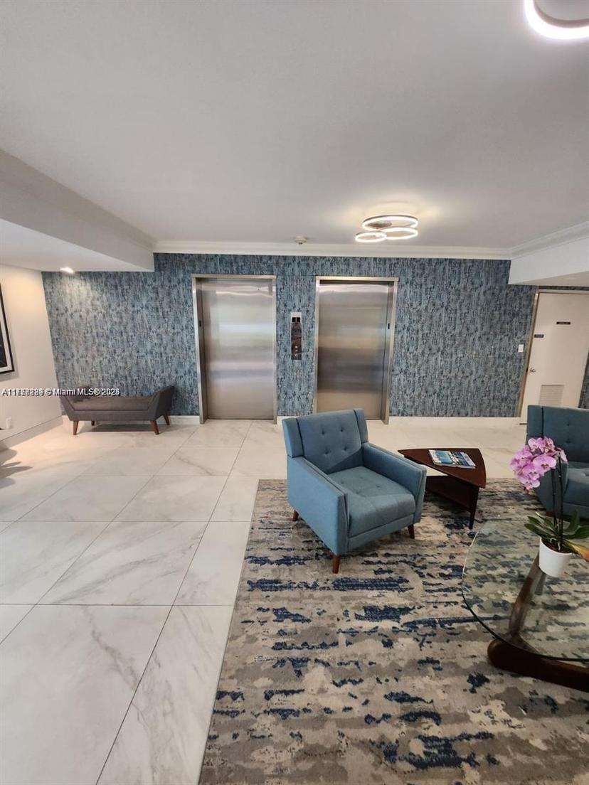 Picture of 806 Cypress Grove Ln # 403, Pompano Beach FL 33069