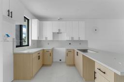 Picture of 12387 SW 220Th St # 12387, Miami, FL 33170