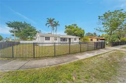 Picture of 2271 NW 178Th St, Miami Gardens, FL 33056