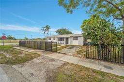 Picture of 2271 NW 178Th St, Miami Gardens, FL 33056