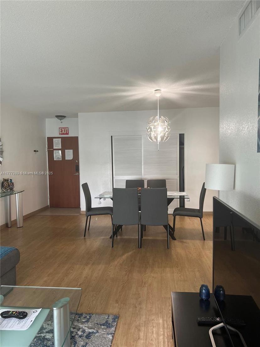 Picture of 3901 S Ocean Dr # 14T, Hollywood FL 33019
