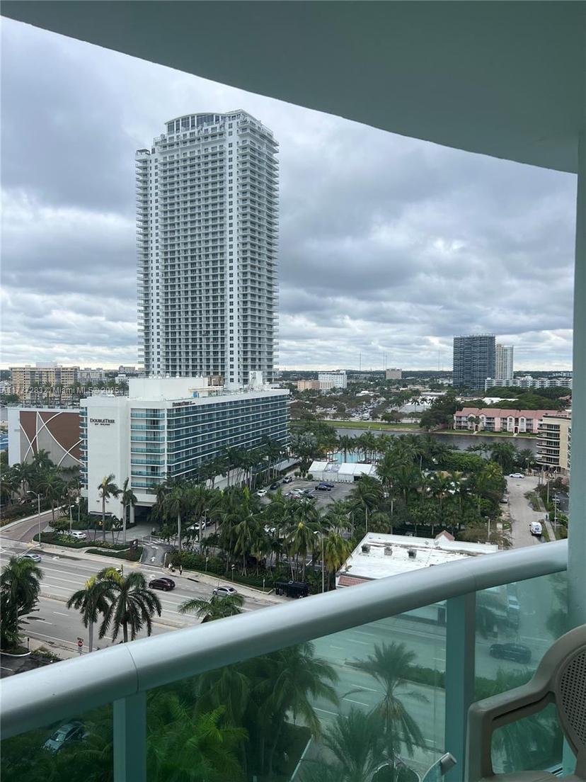 Picture of 3901 S Ocean Dr # 14T, Hollywood FL 33019
