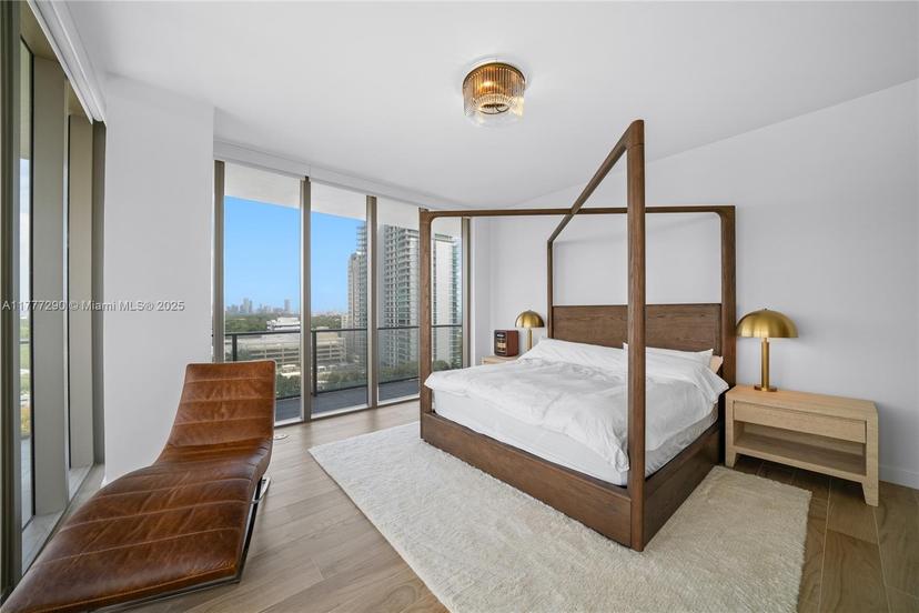 Picture of 2678 Tigertail Ave # 1002B, Miami FL 33133