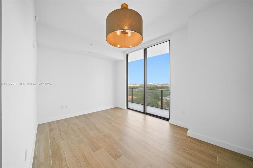 Picture of 2678 Tigertail Ave # 1002B, Miami FL 33133