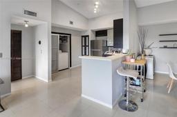 Picture of 6952 SW 39Th St # C302, Davie, FL 33314