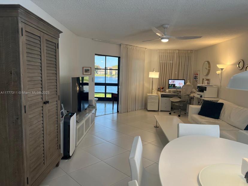 Picture of 7210 Fairfax Dr # 106, Tamarac FL 33321