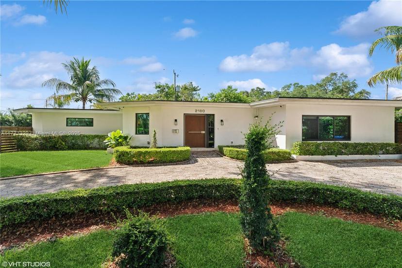 Picture of 2180 NE 191St Dr, North Miami Beach FL 33179