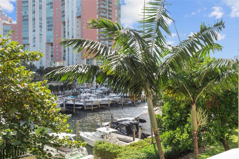 Picture of 3340 NE 190Th St # 304, Aventura FL 33180