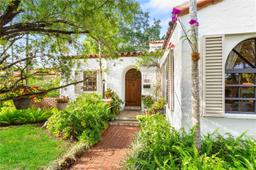 Picture of 425 Cadagua Ave, Coral Gables, FL 33146