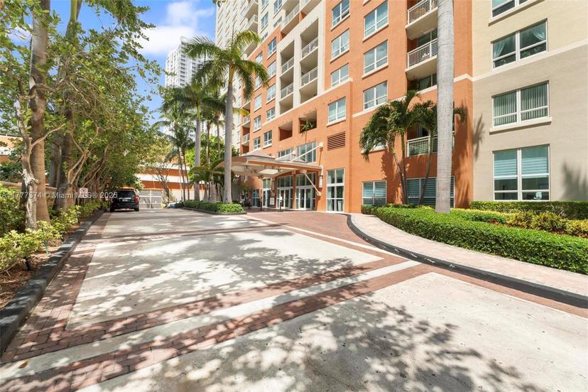 Picture of 2000 N Bayshore Dr # 1207, Miami FL 33137